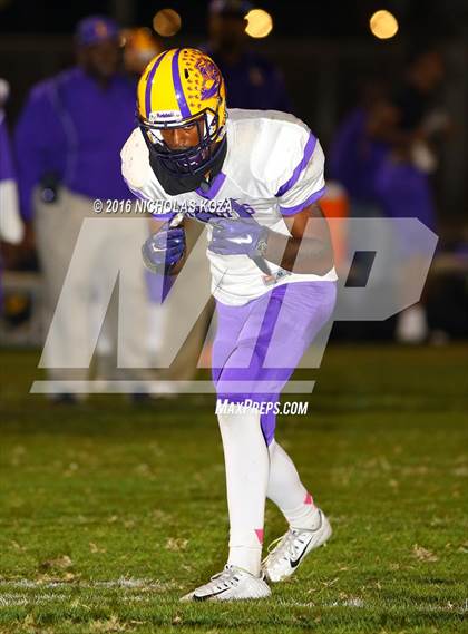 Thumbnail 3 in Lynwood vs. Gahr photogallery.