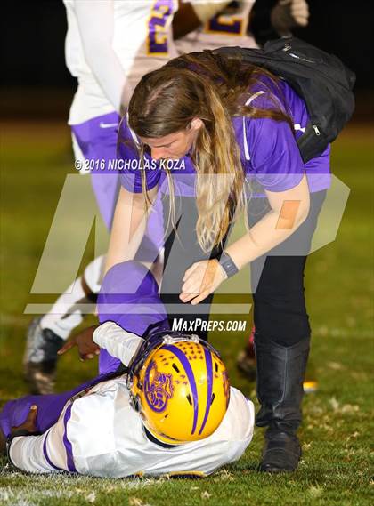 Thumbnail 3 in Lynwood vs. Gahr photogallery.