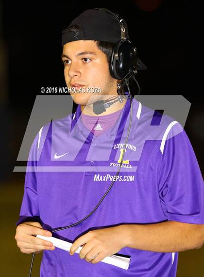 Thumbnail 2 in Lynwood vs. Gahr photogallery.