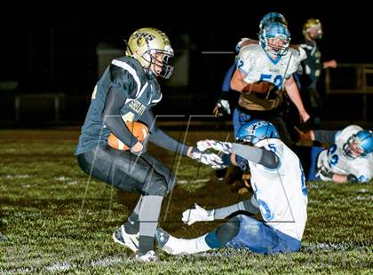 Thumbnail 3 in Shelbyville vs Franklin County (IHSAA 4A Sectional Round 1)  photogallery.