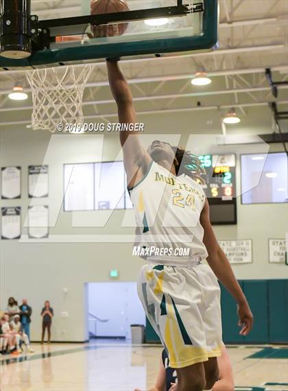 Thumbnail 1 in Monterey vs. Aptos (CIF-CCS Division III Championships) photogallery.