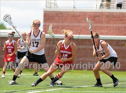 Thumbnail 1 in Garden City vs. Canandaigua (NYSPHSAA Class B Semifinal) photogallery.