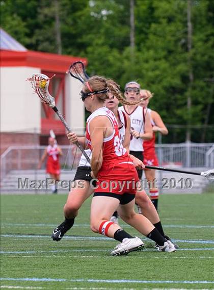 Thumbnail 3 in Garden City vs. Canandaigua (NYSPHSAA Class B Semifinal) photogallery.