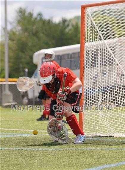 Thumbnail 2 in Garden City vs. Canandaigua (NYSPHSAA Class B Semifinal) photogallery.