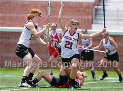 Thumbnail 2 in Garden City vs. Canandaigua (NYSPHSAA Class B Semifinal) photogallery.