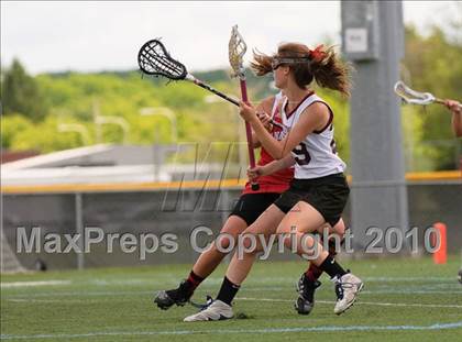 Thumbnail 2 in Garden City vs. Canandaigua (NYSPHSAA Class B Semifinal) photogallery.