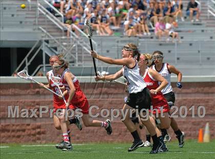 Thumbnail 1 in Garden City vs. Canandaigua (NYSPHSAA Class B Semifinal) photogallery.