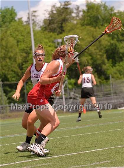 Thumbnail 3 in Garden City vs. Canandaigua (NYSPHSAA Class B Semifinal) photogallery.