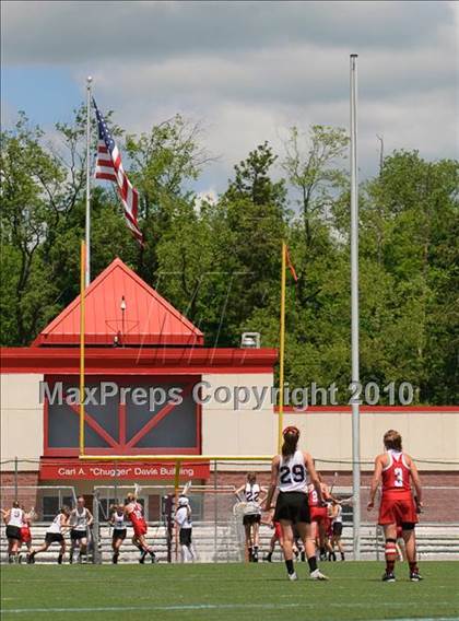 Thumbnail 1 in Garden City vs. Canandaigua (NYSPHSAA Class B Semifinal) photogallery.