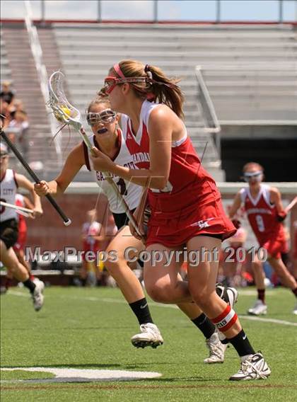 Thumbnail 1 in Garden City vs. Canandaigua (NYSPHSAA Class B Semifinal) photogallery.