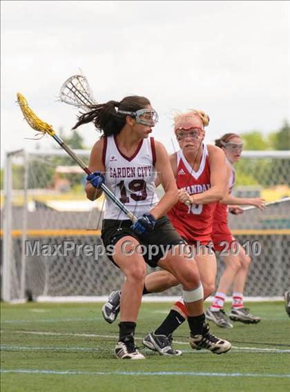 Thumbnail 1 in Garden City vs. Canandaigua (NYSPHSAA Class B Semifinal) photogallery.