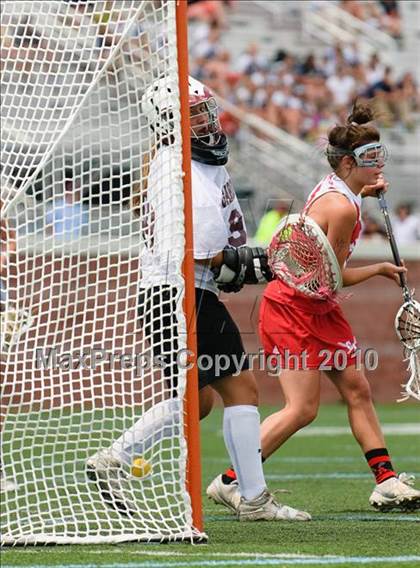 Thumbnail 1 in Garden City vs. Canandaigua (NYSPHSAA Class B Semifinal) photogallery.