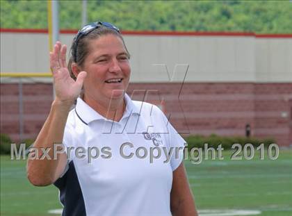 Thumbnail 2 in Garden City vs. Canandaigua (NYSPHSAA Class B Semifinal) photogallery.