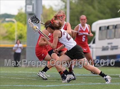 Thumbnail 2 in Garden City vs. Canandaigua (NYSPHSAA Class B Semifinal) photogallery.