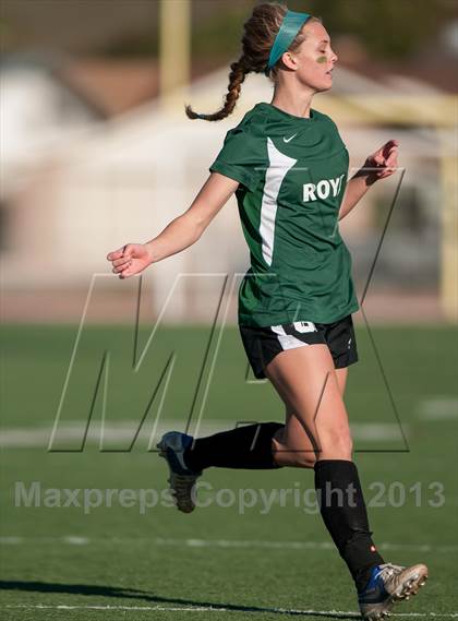 Thumbnail 3 in Royal @ Simi Valley photogallery.