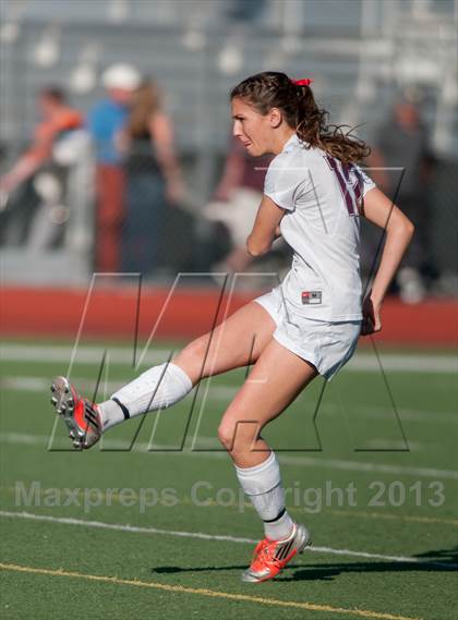 Thumbnail 3 in Royal @ Simi Valley photogallery.