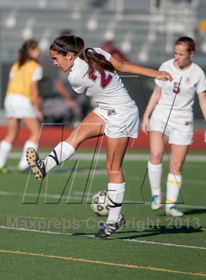 Thumbnail 3 in Royal @ Simi Valley photogallery.