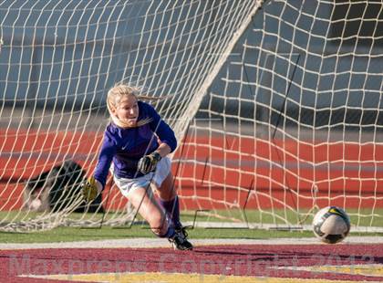 Thumbnail 2 in Royal @ Simi Valley photogallery.