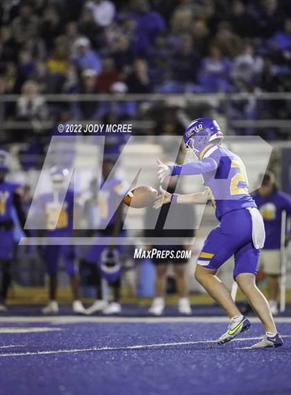 Thumbnail 2 in Starkville @ Tupelo (MSHAA 6A Semifinal) photogallery.
