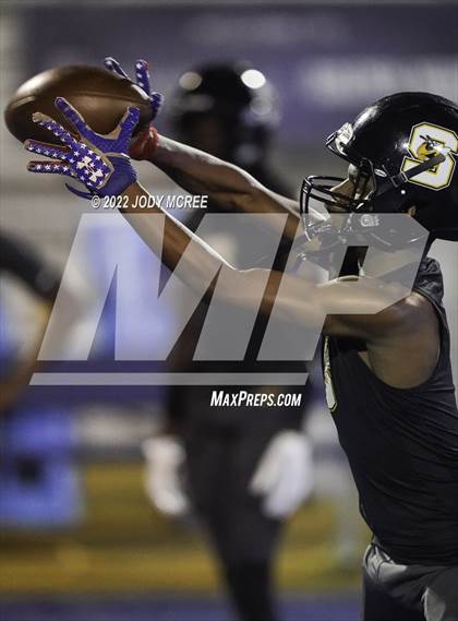 Thumbnail 2 in Starkville @ Tupelo (MSHAA 6A Semifinal) photogallery.