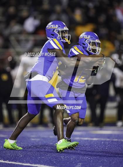 Thumbnail 2 in Starkville @ Tupelo (MSHAA 6A Semifinal) photogallery.