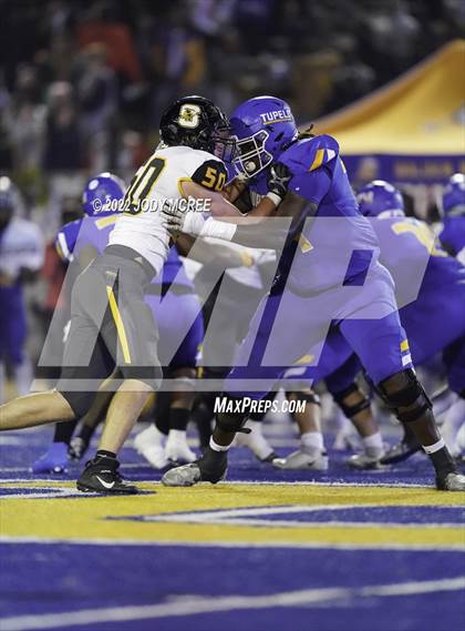 Thumbnail 1 in Starkville @ Tupelo (MSHAA 6A Semifinal) photogallery.