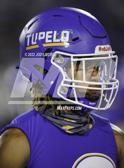 Thumbnail 2 in Starkville @ Tupelo (MSHAA 6A Semifinal) photogallery.