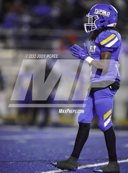 Thumbnail 3 in Starkville @ Tupelo (MSHAA 6A Semifinal) photogallery.