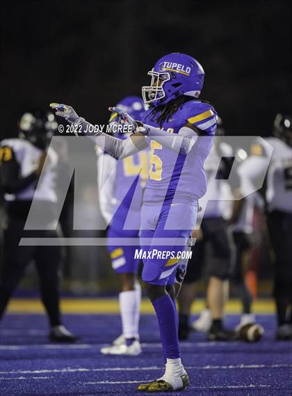 Thumbnail 3 in Starkville @ Tupelo (MSHAA 6A Semifinal) photogallery.