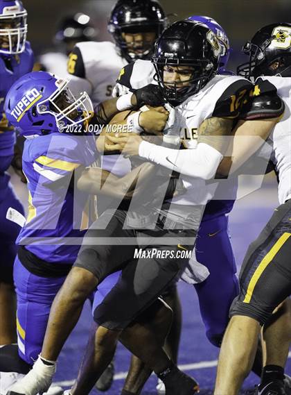 Thumbnail 2 in Starkville @ Tupelo (MSHAA 6A Semifinal) photogallery.