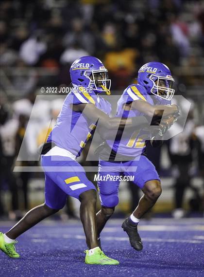 Thumbnail 3 in Starkville @ Tupelo (MSHAA 6A Semifinal) photogallery.