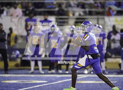 Thumbnail 1 in Starkville @ Tupelo (MSHAA 6A Semifinal) photogallery.