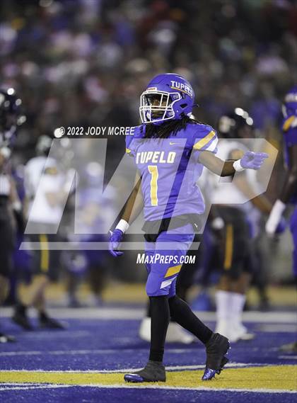 Thumbnail 1 in Starkville @ Tupelo (MSHAA 6A Semifinal) photogallery.