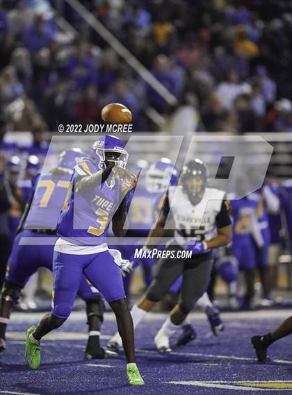 Thumbnail 3 in Starkville @ Tupelo (MSHAA 6A Semifinal) photogallery.