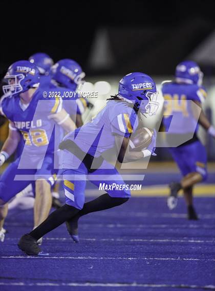 Thumbnail 1 in Starkville @ Tupelo (MSHAA 6A Semifinal) photogallery.
