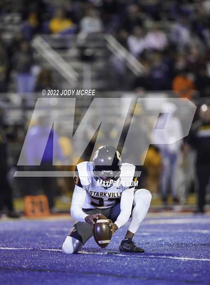 Thumbnail 1 in Starkville @ Tupelo (MSHAA 6A Semifinal) photogallery.