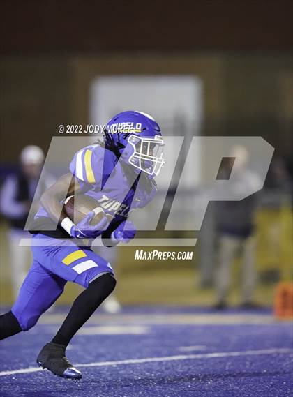 Thumbnail 1 in Starkville @ Tupelo (MSHAA 6A Semifinal) photogallery.