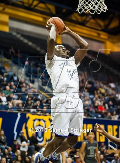 Thumbnail 1 in Sacramento vs. Moreau Catholic (MaxPreps MLK Classic) photogallery.