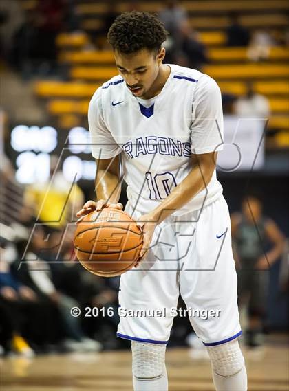 Thumbnail 1 in Sacramento vs. Moreau Catholic (MaxPreps MLK Classic) photogallery.