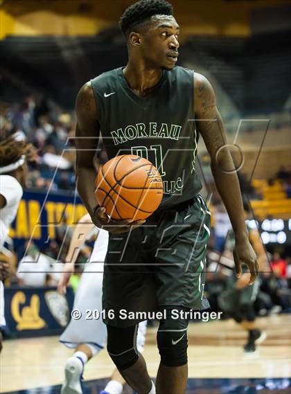 Thumbnail 1 in Sacramento vs. Moreau Catholic (MaxPreps MLK Classic) photogallery.