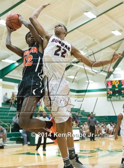 Thumbnail 3 in Bowman Academy vs. Bogan (LeBron James Classic) photogallery.
