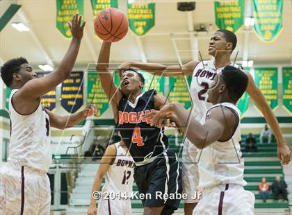 Thumbnail 3 in Bowman Academy vs. Bogan (LeBron James Classic) photogallery.