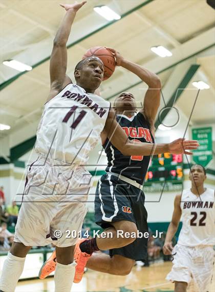 Thumbnail 1 in Bowman Academy vs. Bogan (LeBron James Classic) photogallery.