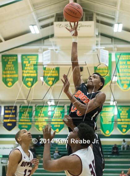 Thumbnail 2 in Bowman Academy vs. Bogan (LeBron James Classic) photogallery.