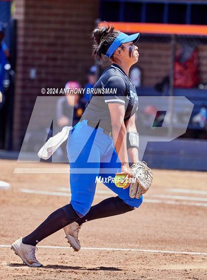 Thumbnail 3 in Capital Christian vs. Oakdale (CIF SJS D3 Final) photogallery.