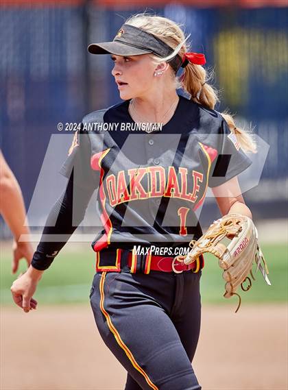 Thumbnail 3 in Capital Christian vs. Oakdale (CIF SJS D3 Final) photogallery.
