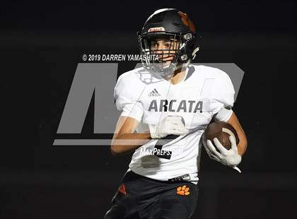 Thumbnail 2 in Kennedy vs. Arcata (CIF NCS D6 First Round) photogallery.