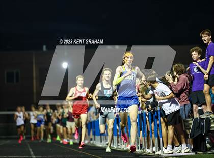 Thumbnail 3 in Flashes Showcase photogallery.