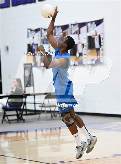 Thumbnail 1 in Northwest Christian vs. Palo Verde (AIA 3A Round 1 Playoff) photogallery.