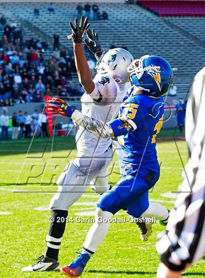 Thumbnail 2 in Plymouth vs. Robbinsville (NCHSAA 1A Final) photogallery.